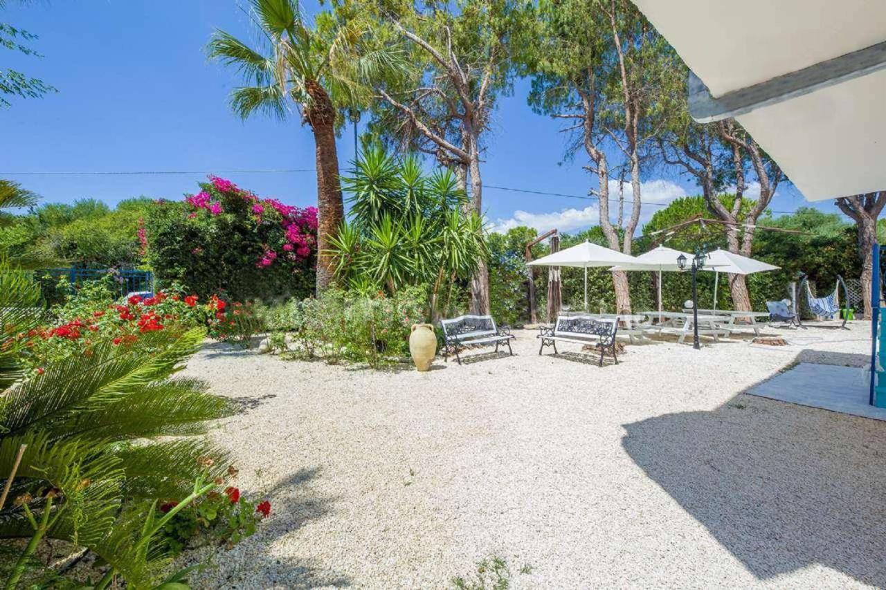 Suite House L'Isola Che Non C'E Фонтане-Б'янке Екстер'єр фото