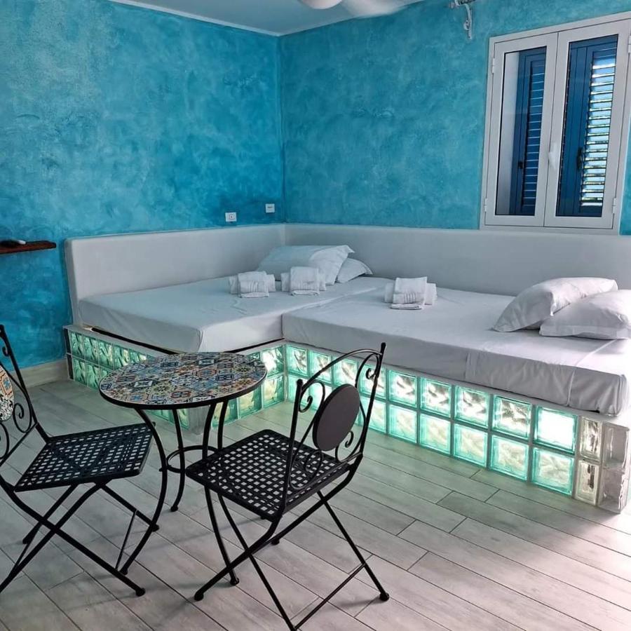 Suite House L'Isola Che Non C'E Фонтане-Б'янке Екстер'єр фото