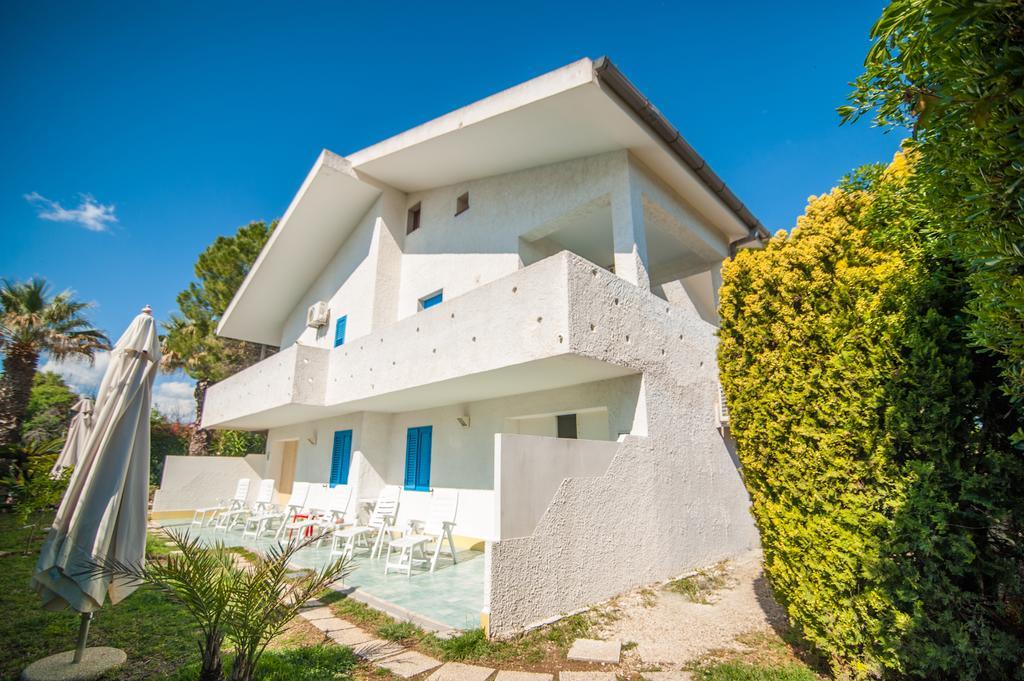Suite House L'Isola Che Non C'E Фонтане-Б'янке Екстер'єр фото